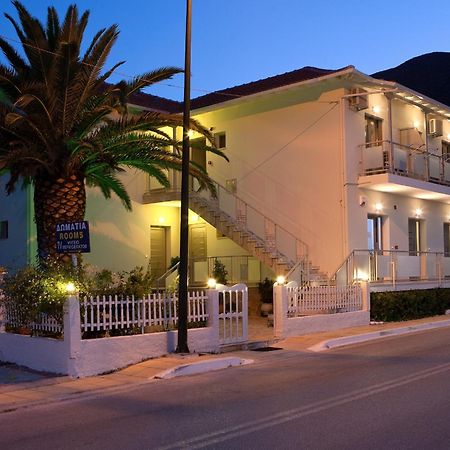 Savinos Rooms Vasiliki Eksteriør billede